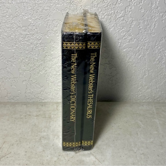 The New Webster's Library Of Practical Information & Dictionary Hardback Books - Picture 3 of 4